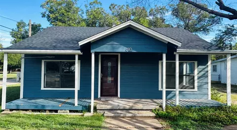 610 W Dale St, Winters, TX 79567
