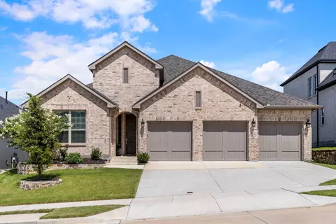 313 Savannah Ln, Oak Point, TX 75068