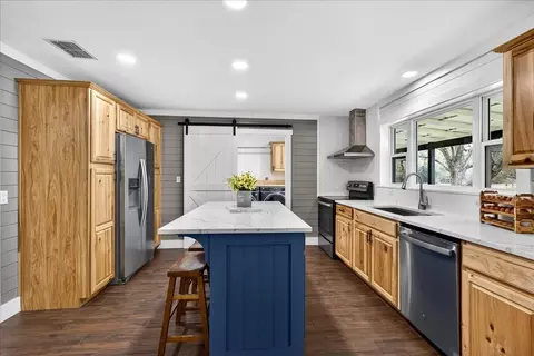 Kitchen - 7981 Fm 1861, Eustace, TX 75124 photo 3 of 4