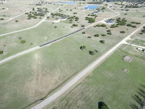 7617 Muirfield Dr, Cleburne, TX 76033
