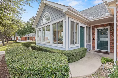 2224 Countryside Dr #2224, Bedford, TX 76021