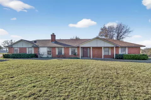 1055 Harmony Cir, Weatherford, TX 76087