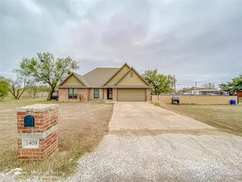 1409 Mesa Dr, Baird, TX 79504
