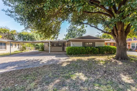 2705 W Fuller Ave, Fort Worth, TX 76133