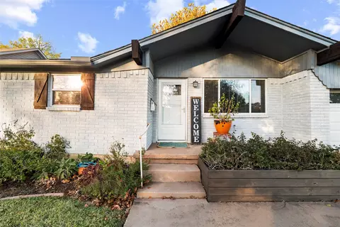 1310 Airline Dr, Grapevine, TX 76051