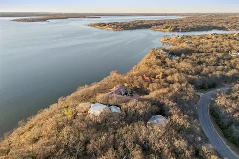 540 Diamond Point Dr, Oak Point, TX 75068
