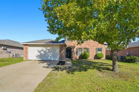 1404 Cherokee Rose Ln, Burleson, TX 76028