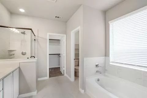 Bath - 5608 Crestview Dr, Celina, TX 75009 photo 2 of 4