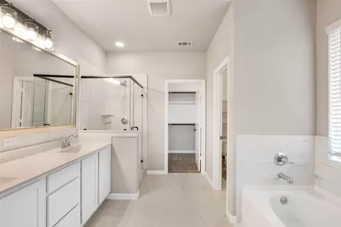Bath - 5608 Crestview Dr, Celina, TX 75009 photo 1 of 4