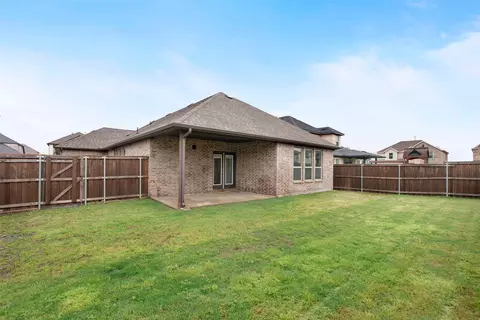 Exterior - 5608 Crestview Dr, Celina, TX 75009 photo 6 of 7