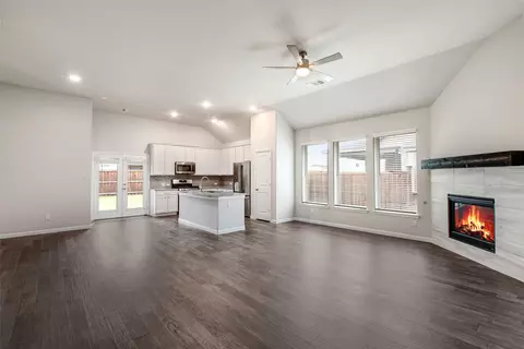 Living - 5608 Crestview Dr, Celina, TX 75009 photo 4 of 4
