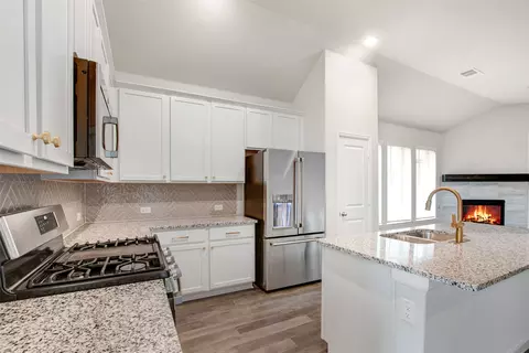 Kitchen - 5608 Crestview Dr, Celina, TX 75009 photo 2 of 2