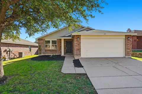 737 Tuscany Trl, Fort Worth, TX 76179
