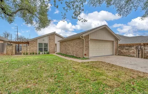 30 Sugar Creek Pl, Woodway, TX 76712