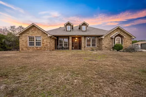 6909 Running Deer Ct, Granbury, TX 76049
