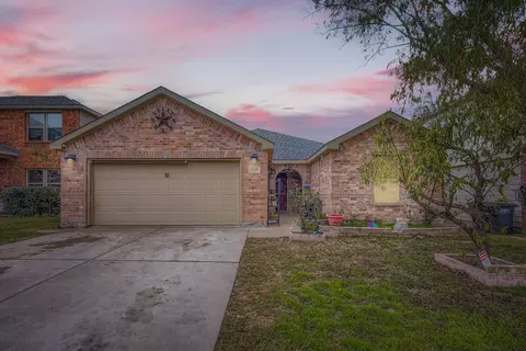 2228 Sims Dr, Fort Worth, TX 76119