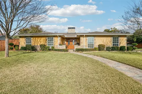 12557 High Meadow Dr, Dallas, TX 75244