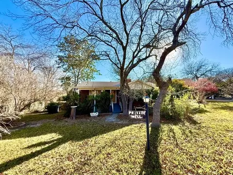113 Townes Dr, Lakeside, TX 76108