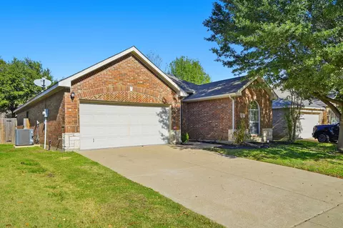 629 Nemitz St, Crowley, TX 76036