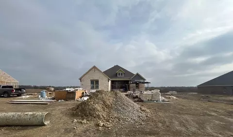 811 Valley Ridge Rd, Van Alstyne, TX 75495