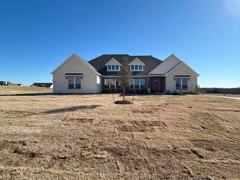 811 Westover Dr, Van Alstyne, TX 75495