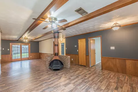 702 Fouts Dr, Irving, TX 75061