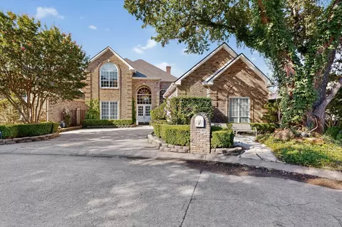 5415 Preston Fairways Cir, Dallas, TX 75252