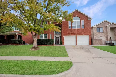 1036 Cottonbelt Dr, Saginaw, TX 76131