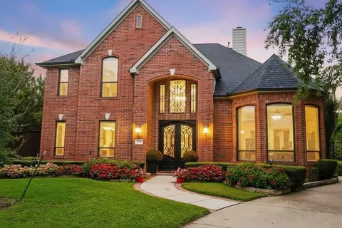 3720 Cripple Creek Ct, Bedford, TX 76021