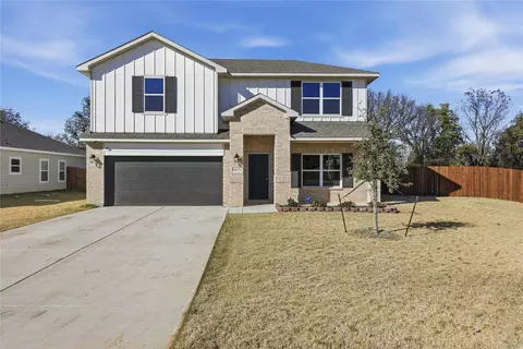 1613 Annabelle St, Cleburne, TX 76031