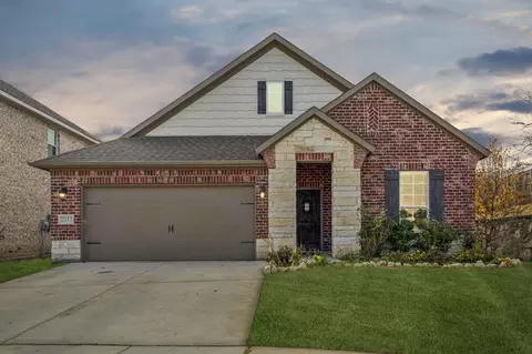 7337 Howling Coyote Ln, Fort Worth, TX 76131