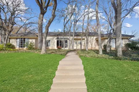 5021 Sugar Lake Rd, Fort Worth, TX 76103