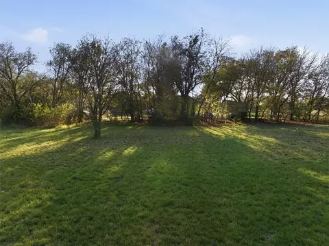1377 Rogers, Mcgregor, TX 76657