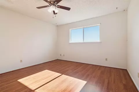 Bedroom - 941 Maple St, Howe, TX 75459 photo 3 of 6