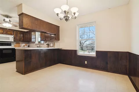 Dining - 941 Maple St, Howe, TX 75459 photo 1 of 2
