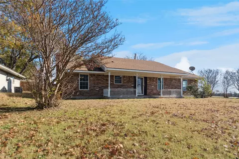 941 Maple St, Howe, TX 75459