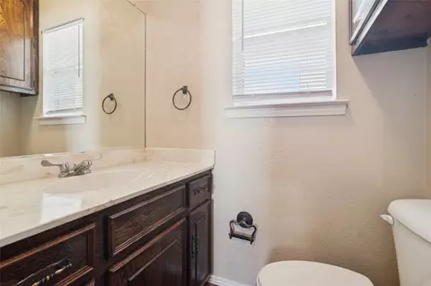 Bath - 941 Maple St, Howe, TX 75459 photo 6 of 6