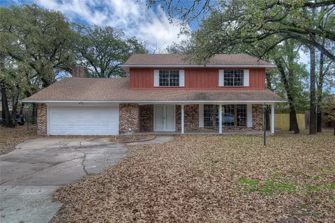 9 Timberside Dr, Greenville, TX 75402