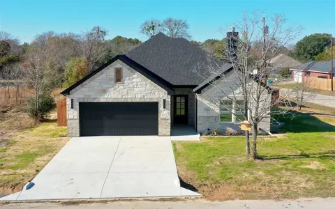 243 Port Dr, Gun Barrel City, TX 75156