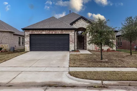 7813 Cottonwood Dr, Greenville, TX 75402
