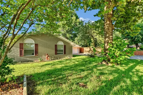 2513 Sunset St, Denison, TX 75020