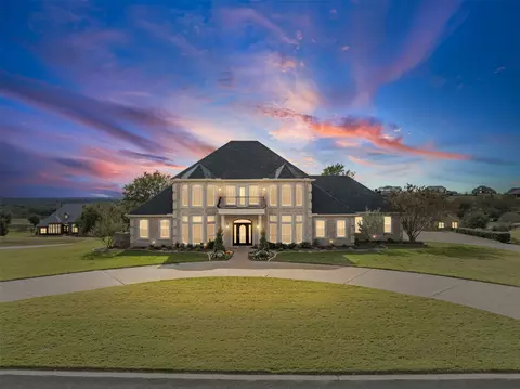 136 Club House Dr, Weatherford, TX 76087