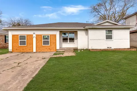 9535 Crestshire Dr, Dallas, TX 75227
