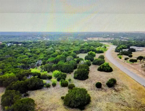 9001 Hilltop Dr, Cleburne, TX 76033