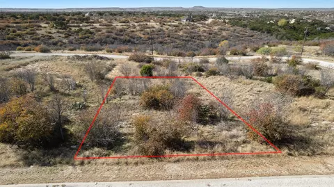 305 Somerset Hills Dr, Graford, TX 76449