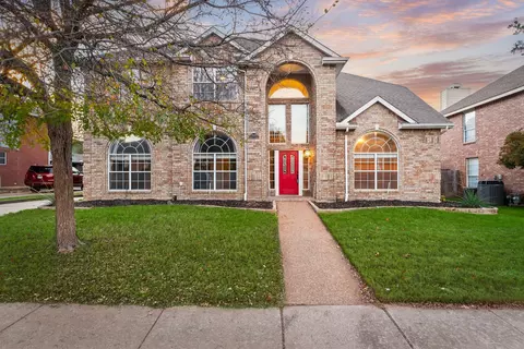 8029 Kristina Ln, North Richland Hills, TX 76182