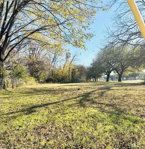 2210 Greer St, Dallas, TX 75215
