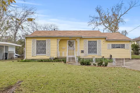 302 S Clark St, Rockwall, TX 75087