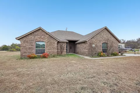 118 Kenya Ct, Springtown, TX 76082