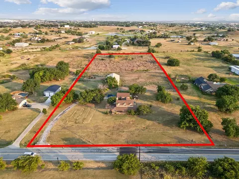 202 Blue Mound Rd E, Haslet, TX 76052